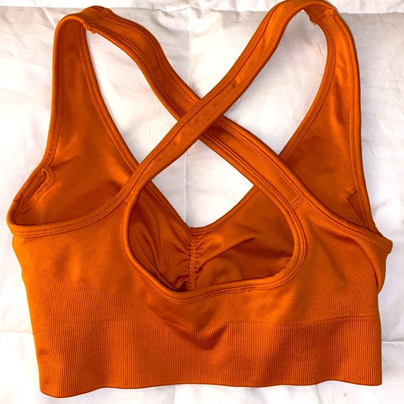 Bo+Tee Beam sports bra in deep orange - Picture 3 of 4